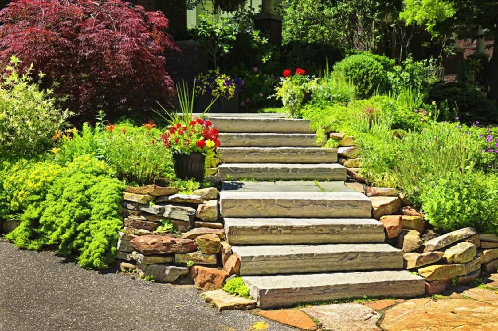 Broadway Landscape Supply logo