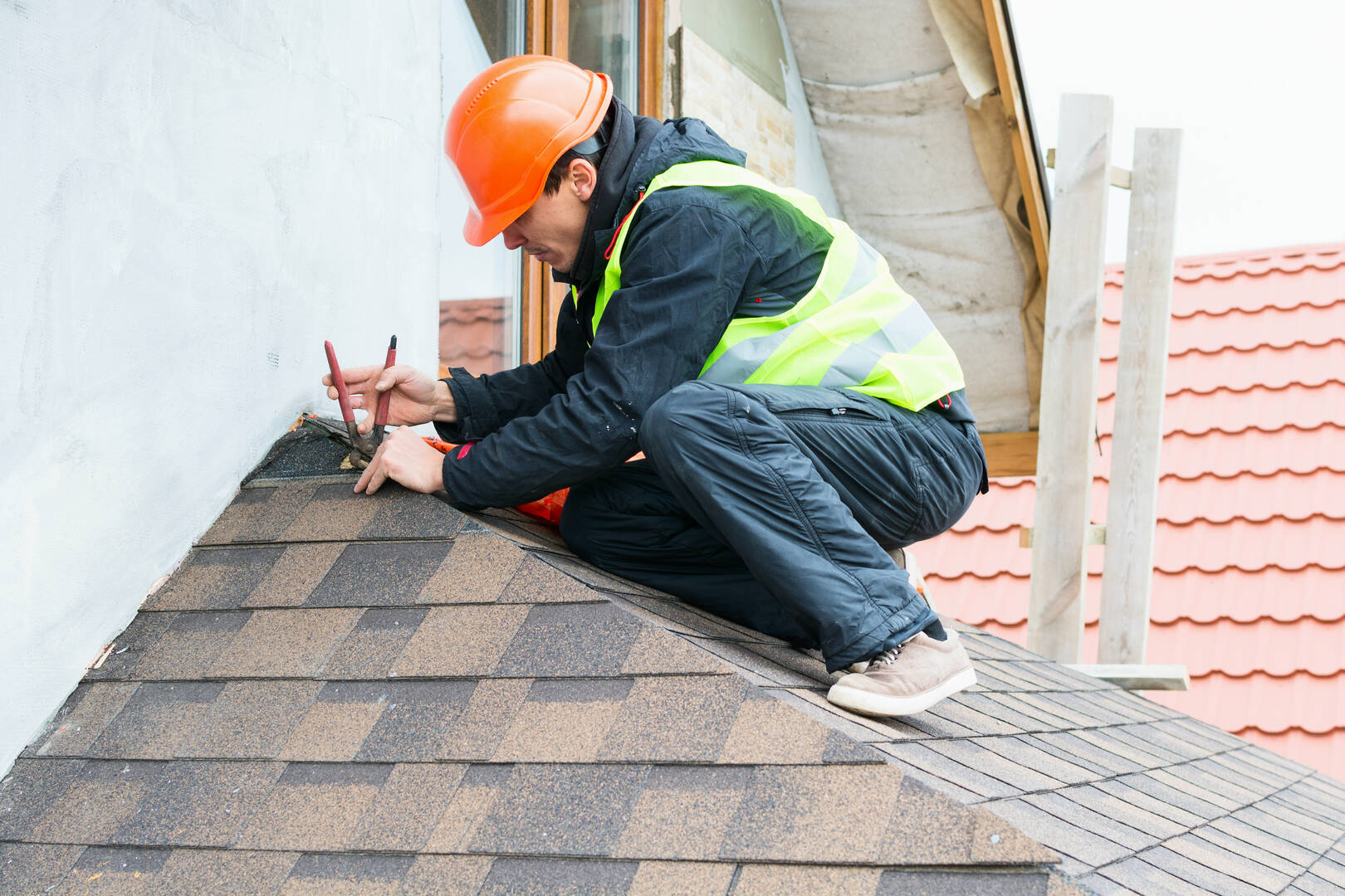 Transform Your Roof with Gogel Roofing your Trusted Roofing Contractor in Tell City IN logo